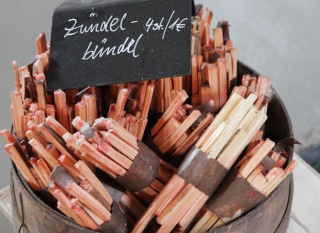 Zündelbündel für den Kamin oder Grill Zündelbündel für den Kamin oder Grill