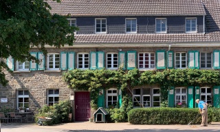 Gut Marienhof mit Hofladen und Hofcafé Gut Marienhof mit Hofladen und Hofcafé